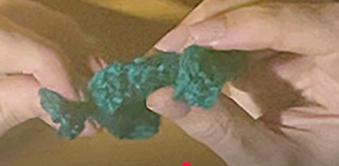Captura de pantalla 2025-06-22 a las 16.04.21 se dobla una cinta de crochet con forma de arbol de navidad
