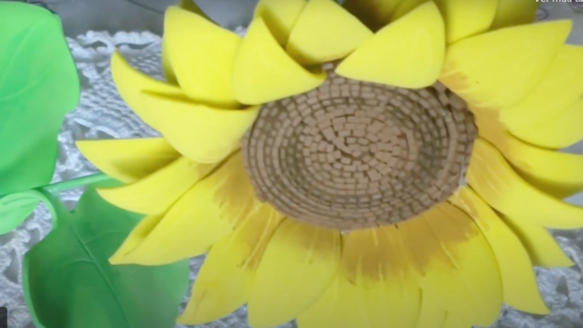 🌻 Cómo Hacer Girasoles con Goma Eva
