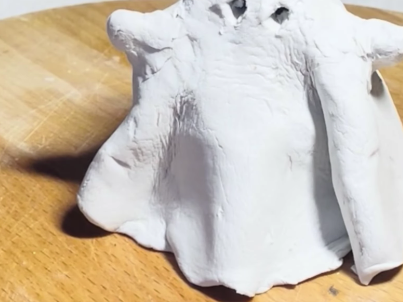 se hacen agujeros en los ojos