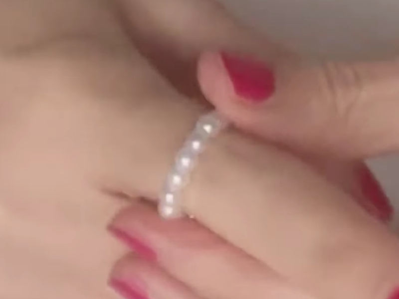 anillo de perlas terminado