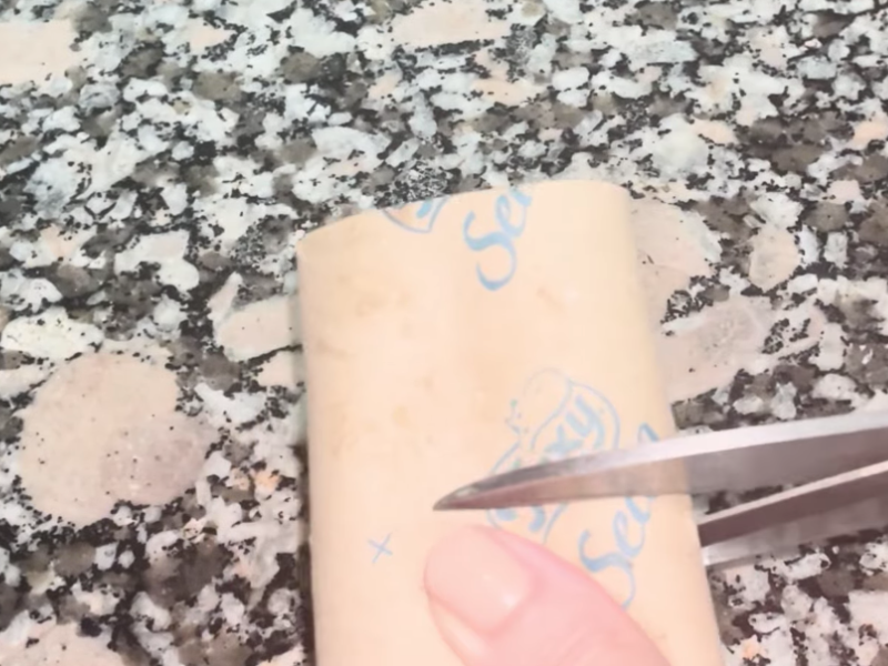 corta el rollo de papel al tamaño que quieras