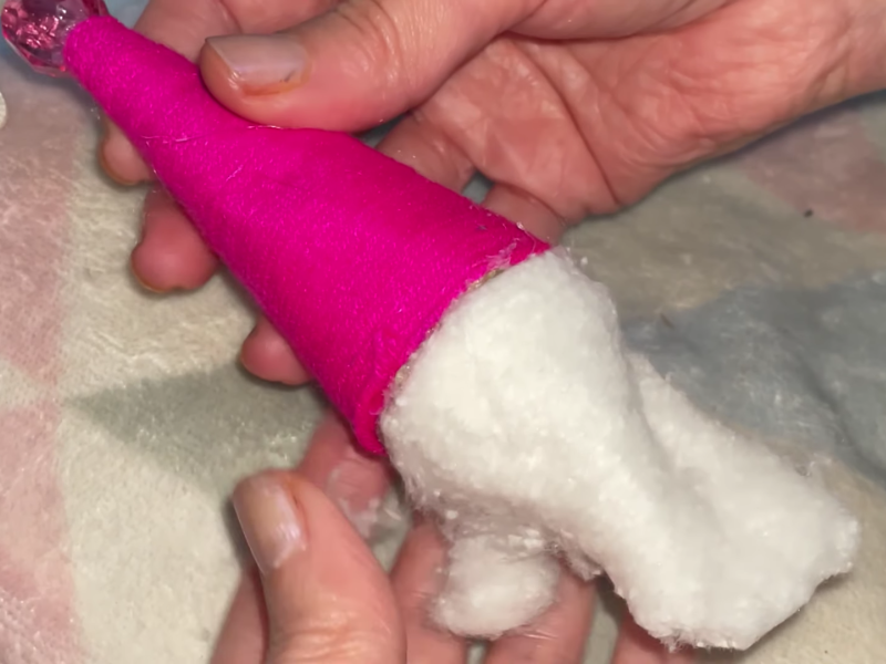 une el gorro y la barba