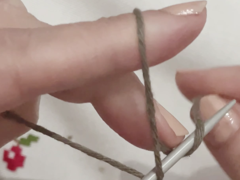 echa hebra por la aguja